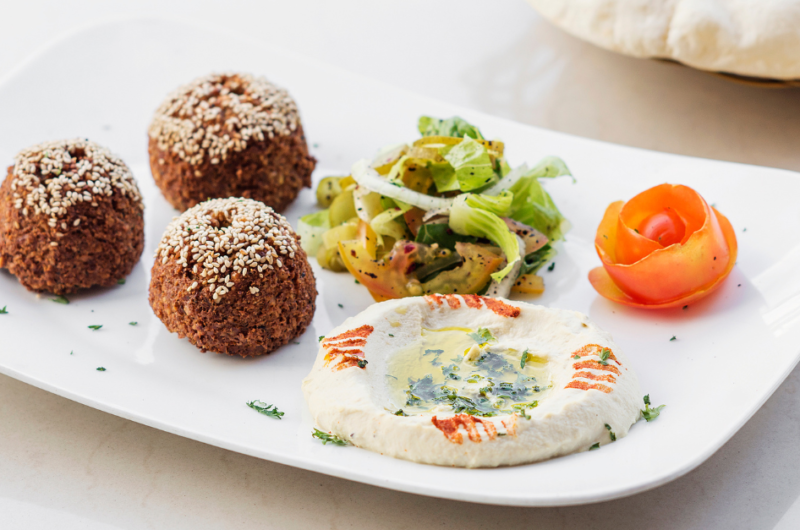 Falafel Mezze: A Flavorful Middle Eastern Platter